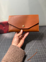 Load image into Gallery viewer, Holly Clutch - Wristlet Cognac
