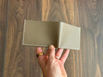 Load image into Gallery viewer, Jeff Bifold - Grey
