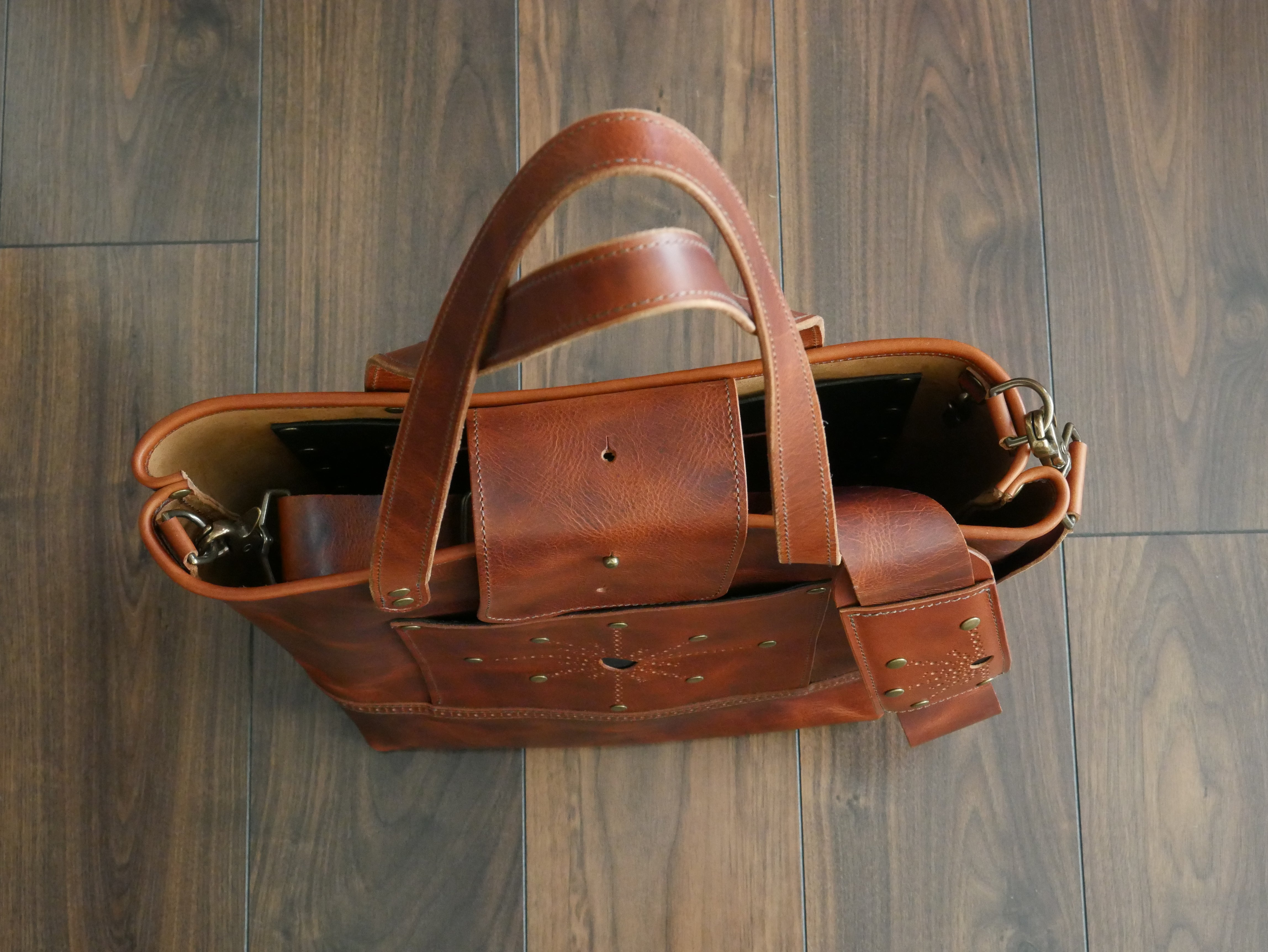 Starburst Tote - Cognac w/ Crossbody Strap