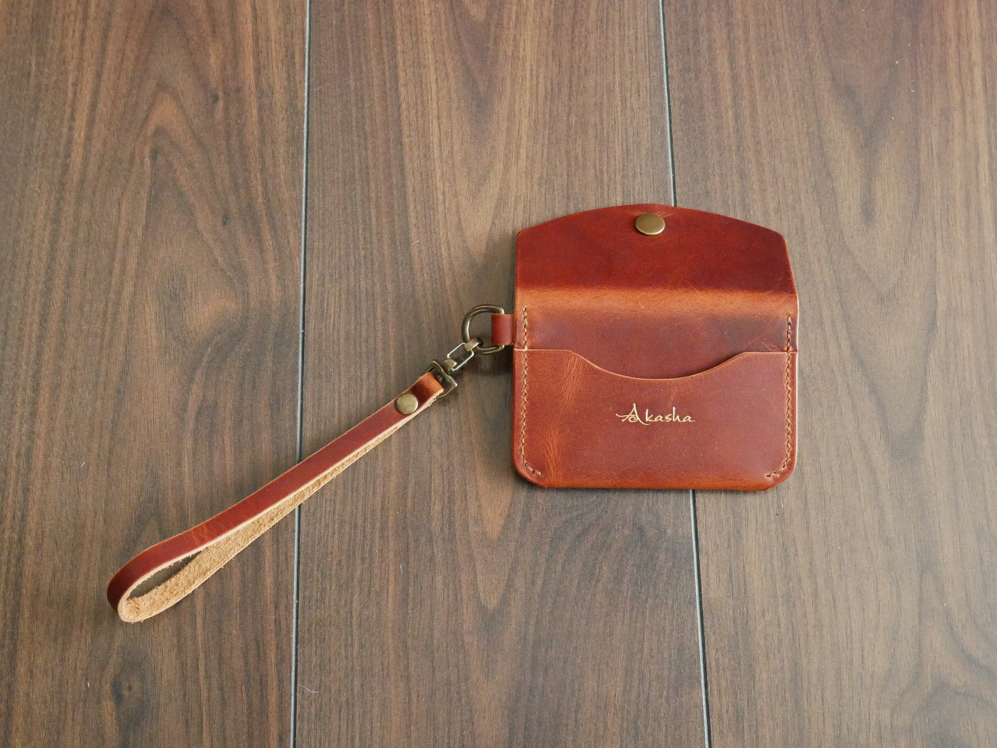 Snap Wallet 2.0 - Old English