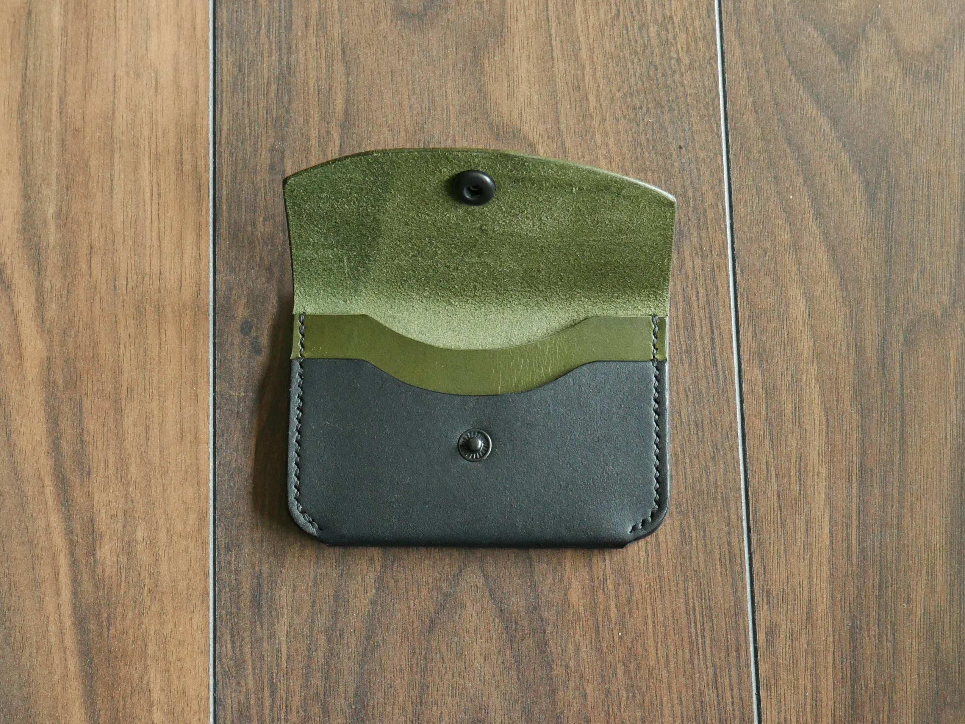 Snap Wallet - Cactus & Black